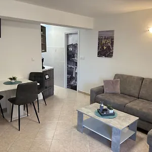 ellenőrizze a rendelkezésre állást